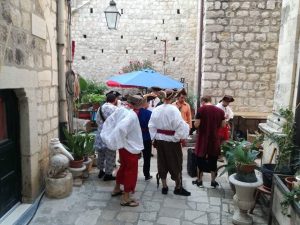 37419704_10214197365101829_6269637432992333824_n