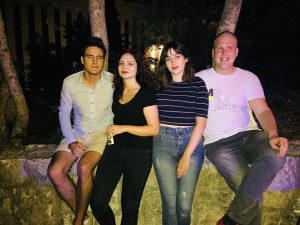 44026604_1955240034563014_5422742346909351936_n