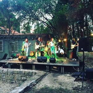 44030277_1955240344562983_4981017411625943040_n