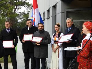 48412433_269529457062968_2849889269672050688_n