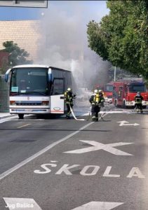 69402744_730888894016327_7306920194444623872_n