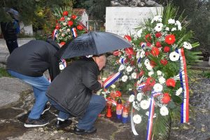 78416570_427904491445779_5387478552285282304_n