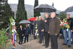 79334846_3081006348621435_2175230940618424320_n