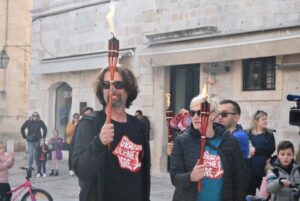 87748339_2996127737106067_1702687334358581248_n