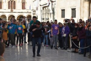 87879915_657068738376130_4563657168682745856_n