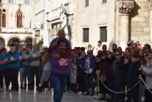 87979006_586482468614781_1712540788199522304_n