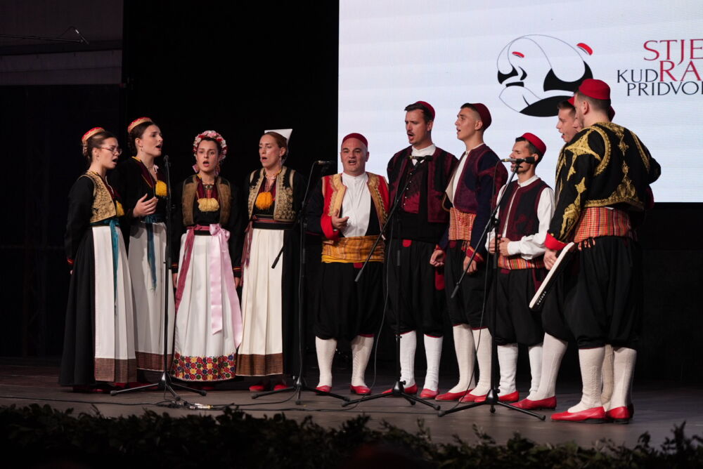 KUD STJEPAN RADIĆ SLAVI TRIDESET GODINA! Predano čuva i njeguje bogatu ...